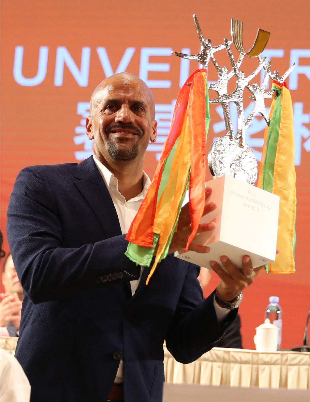 开运体育竞技-南非篮球联赛开幕，各支球队竞逐冠军荣耀的简单介绍