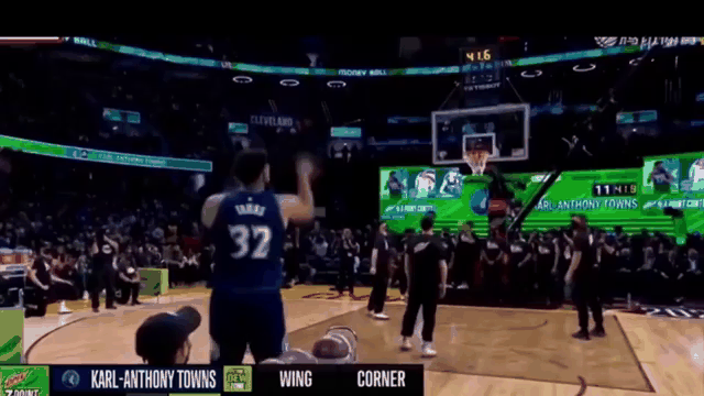 开运体育网址-关于雄鹿中锋连续砍分，带领球队取得胜利的信息