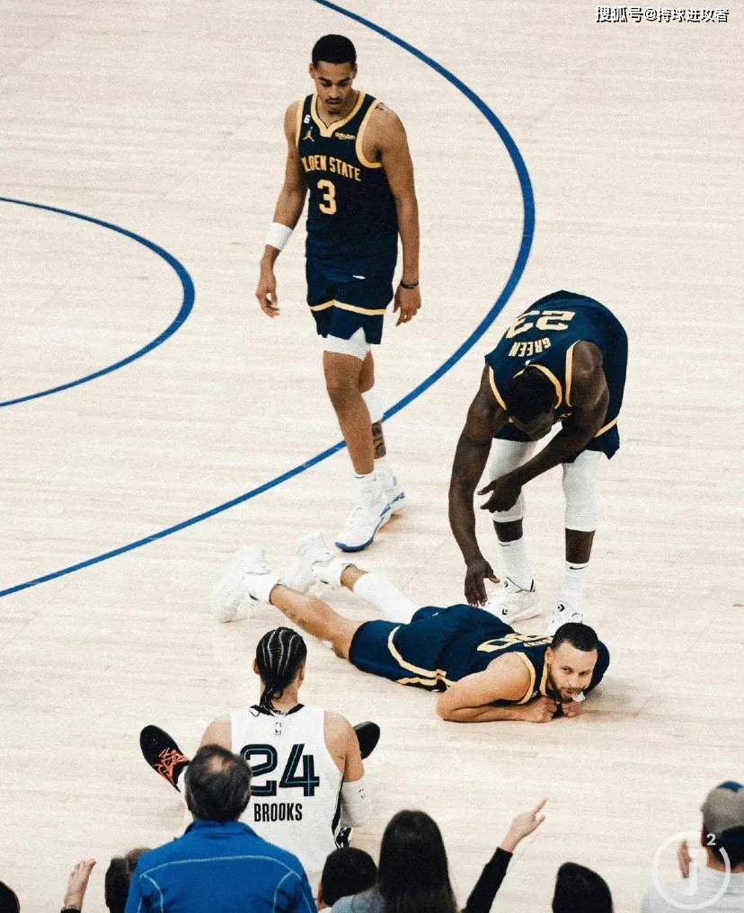 雷单赏析勇士棒打追强