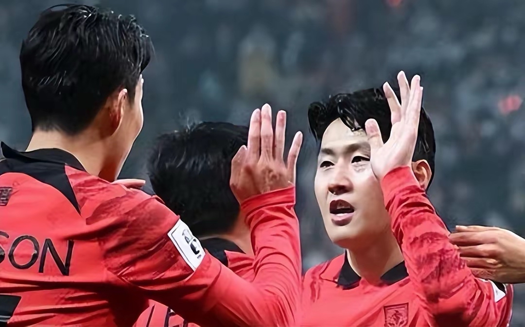 关于波兰逆袭蒙特内哥罗，小组出线晋级淘汰赛的信息